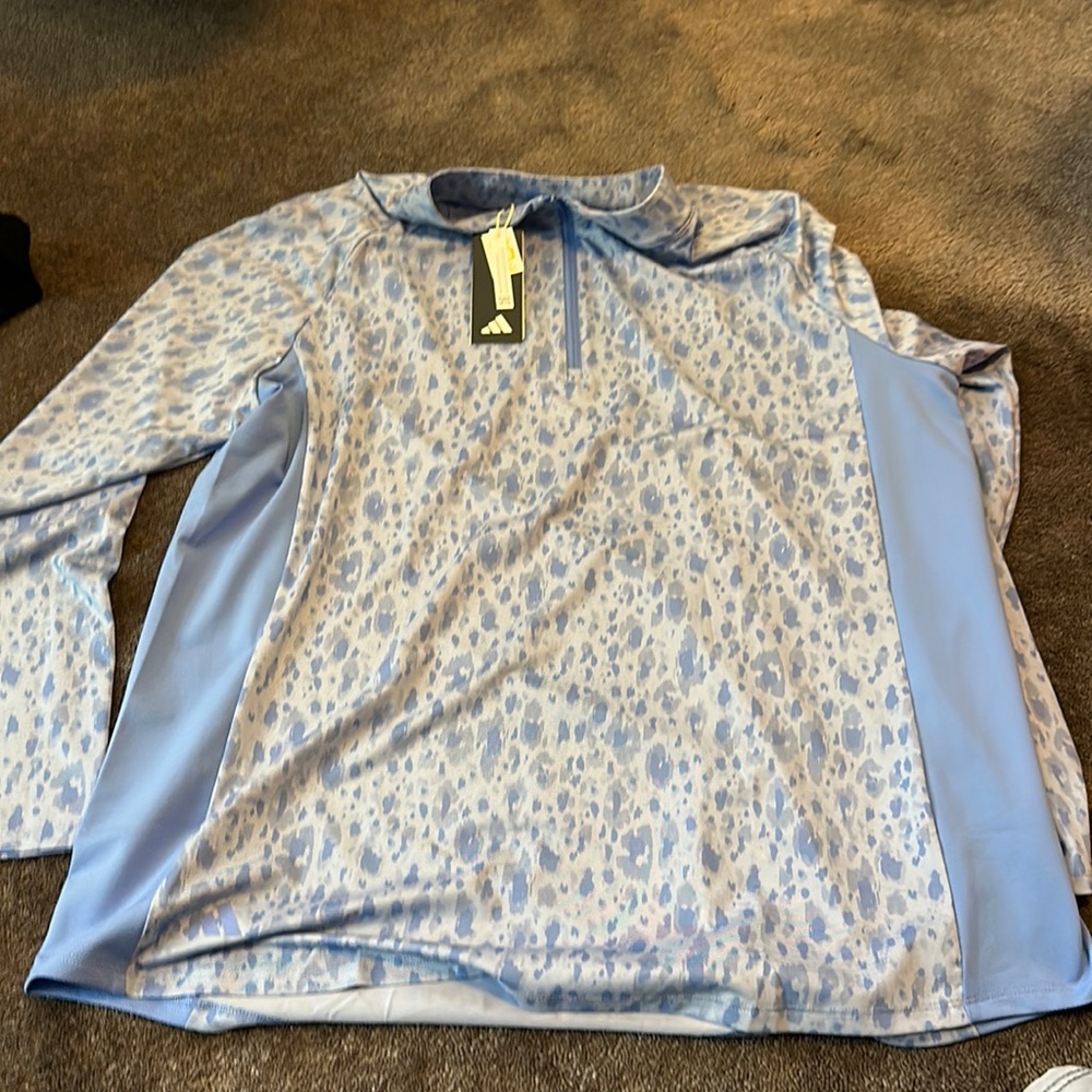 BNWT LIMITED EDITION workout tee.